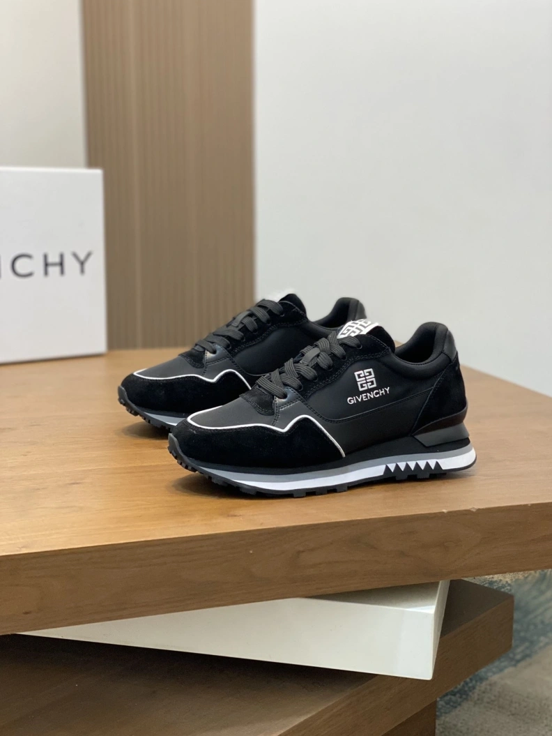 TopPick Gxvxnchy Sneakers 152410