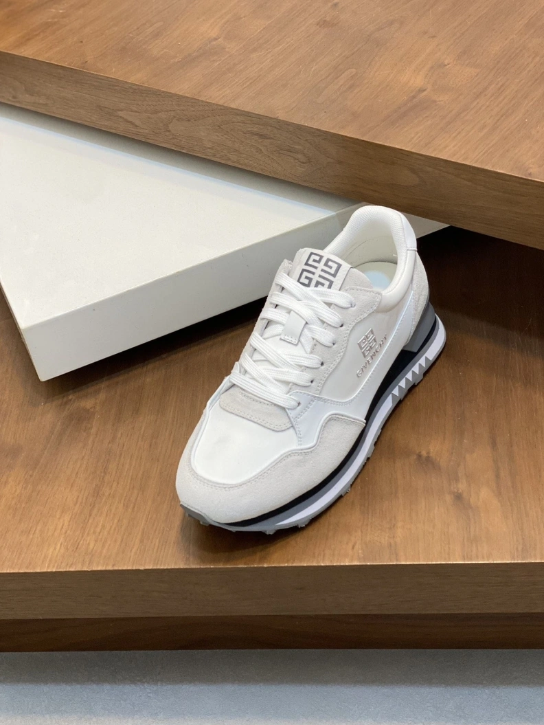 Gxvxnchy Sneakers Minimalist 152413