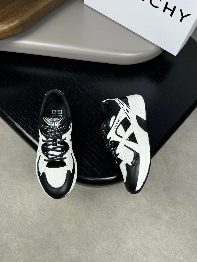 Gxvxnchy Sneakers Affordable 152412