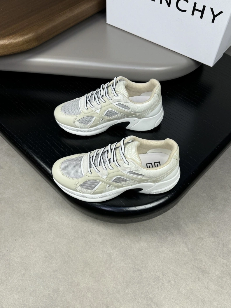 Vibrant Gxvxnchy Sneakers 152407