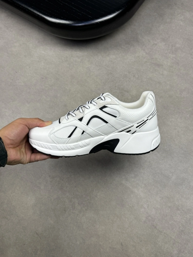 Gxvxnchy Sneakers Timeless 152406