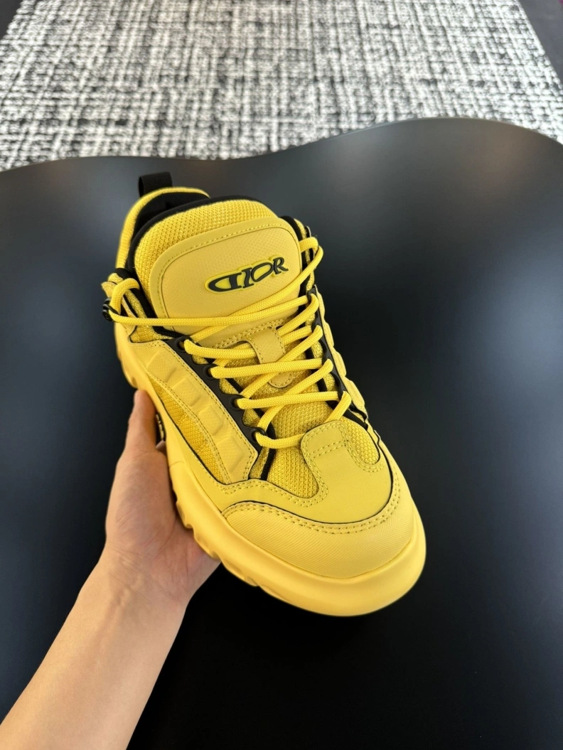 WellDesigned Othxr Sneakers 210708