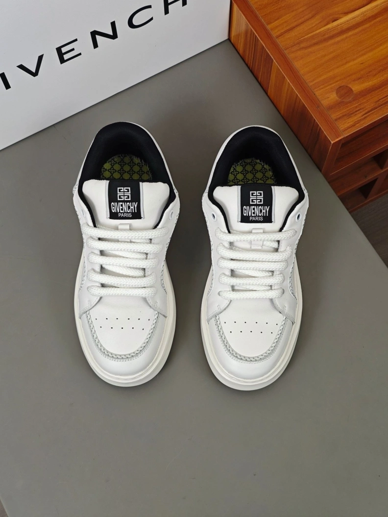 Gxvxnchy Sneakers Elegant 152402