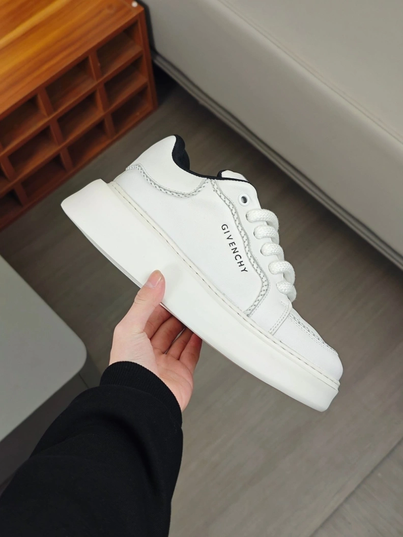 Gxvxnchy Sneakers Elegant 152402