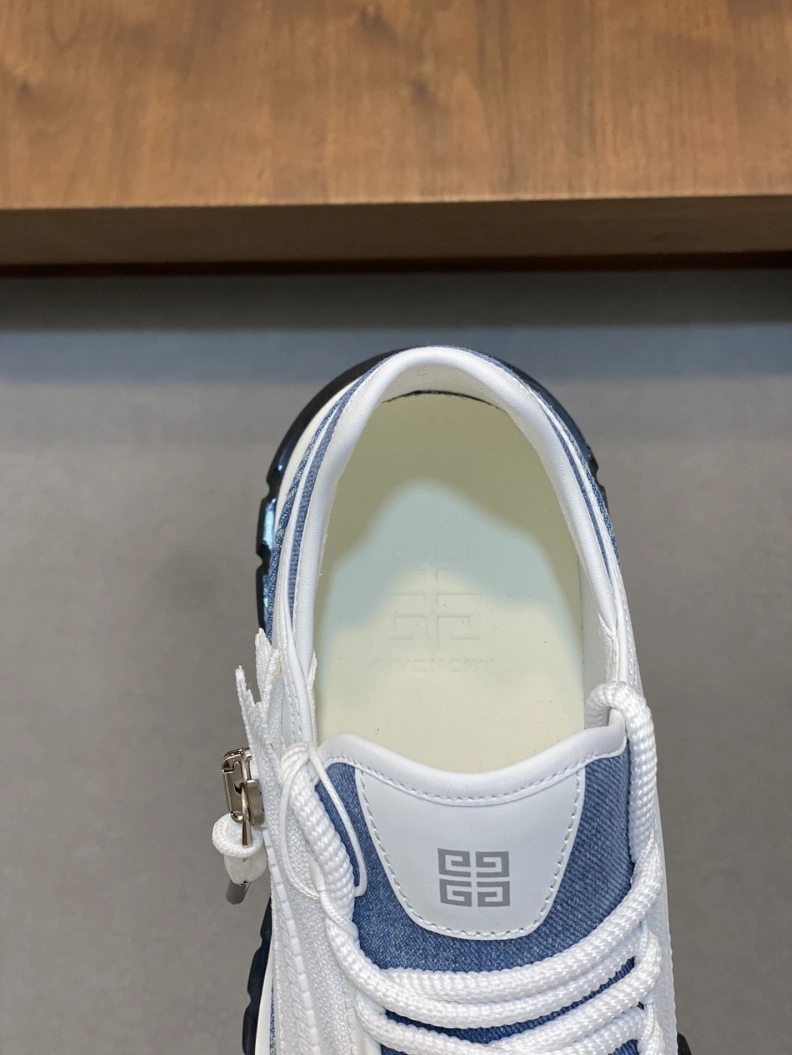 Gxvxnchy Sneakers Practical 152400