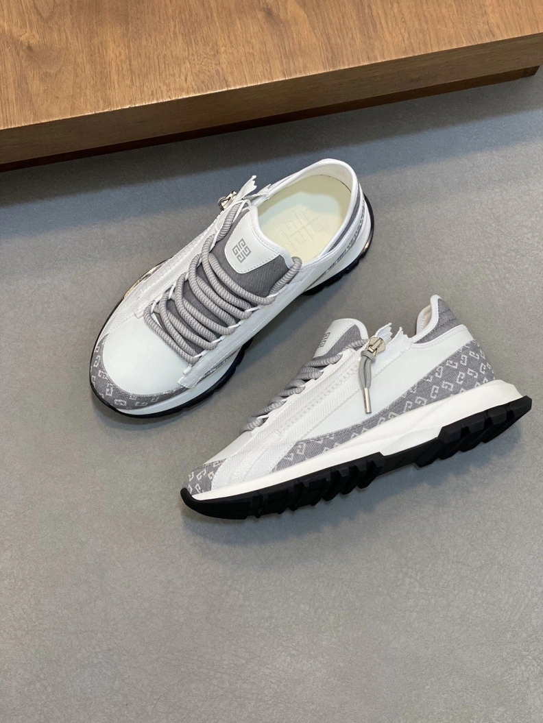 StreetReady Gxvxnchy Sneakers 152405