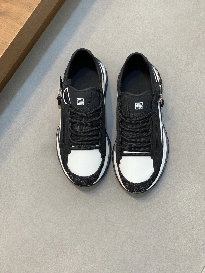 Gxvxnchy Sneakers Stylish 152399