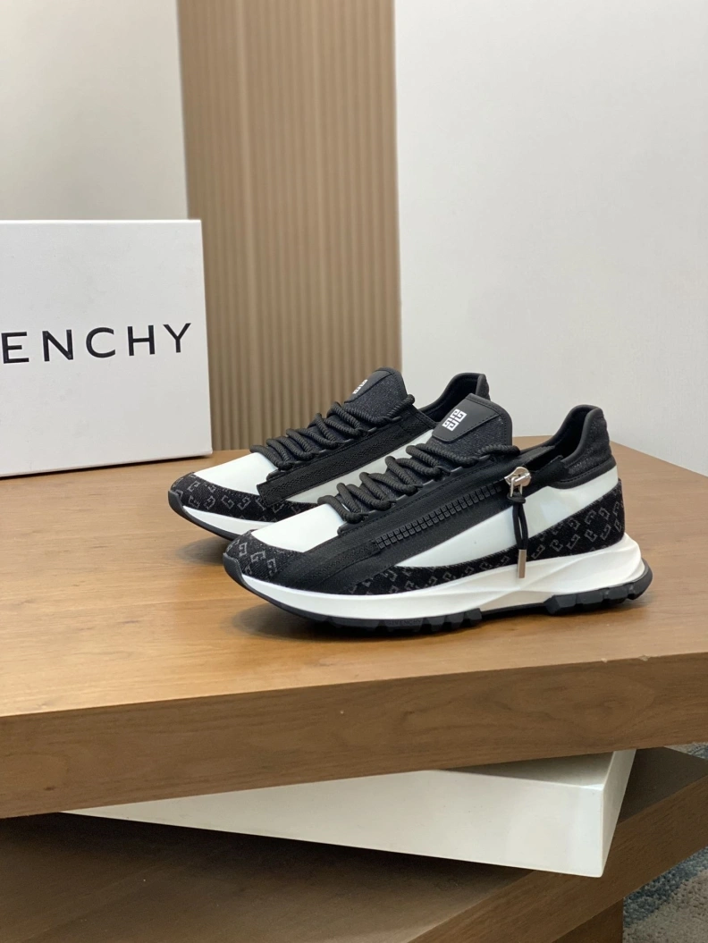 Gxvxnchy Sneakers Stylish 152399