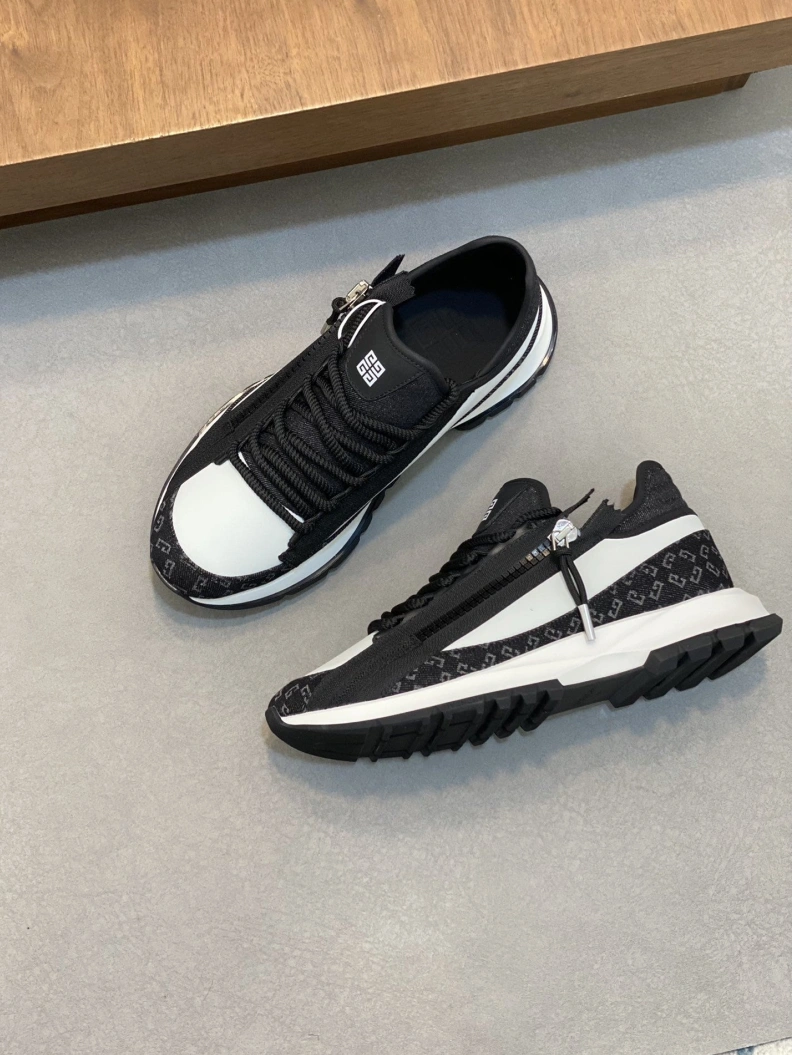 Gxvxnchy Sneakers Stylish 152399