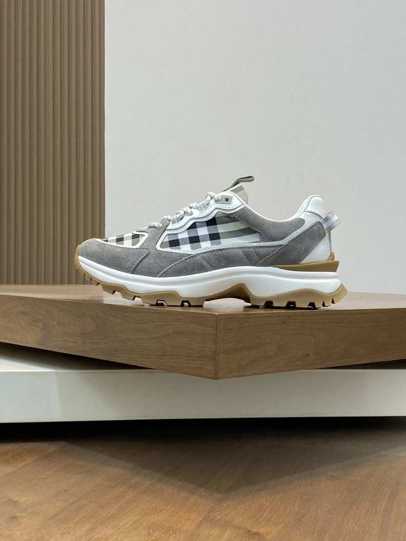 Efficient Bxrbxrry Sneakers 114533