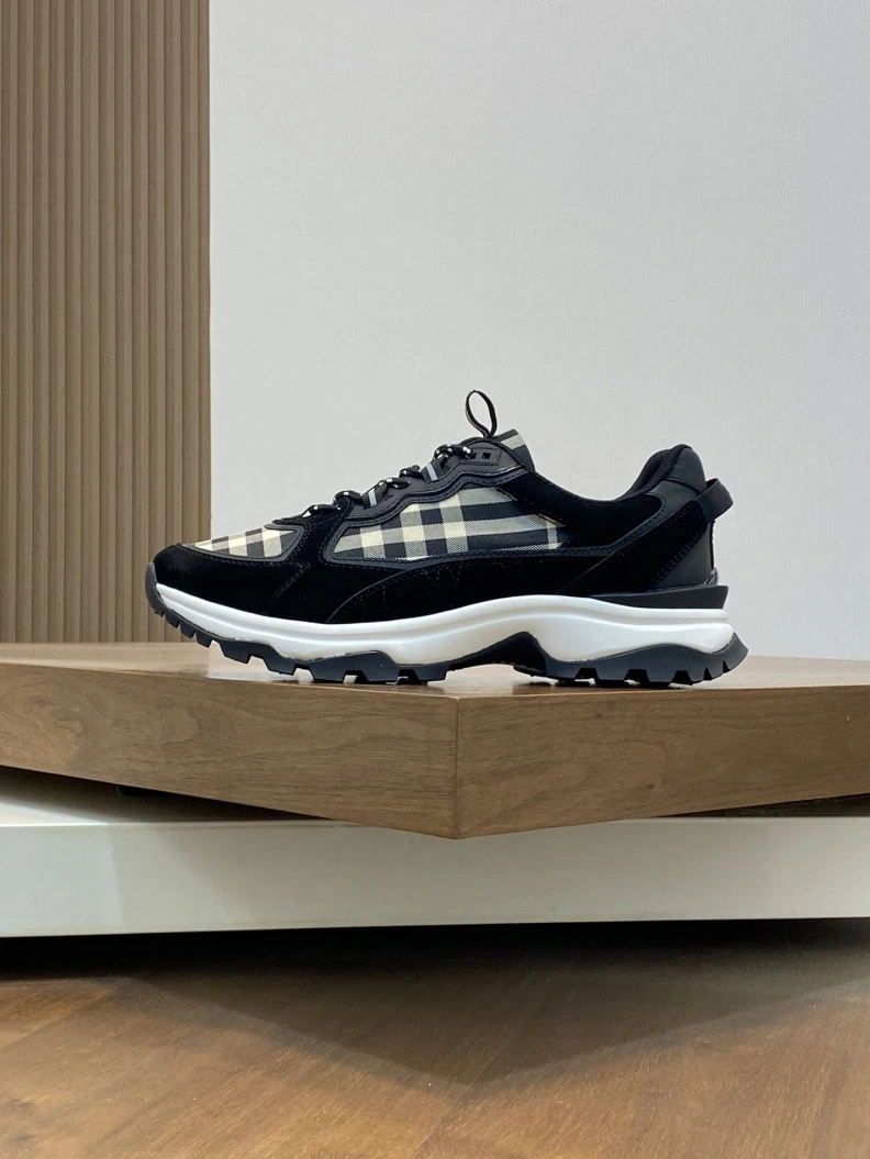 Trendsetting Bxrbxrry Sneakers 114534