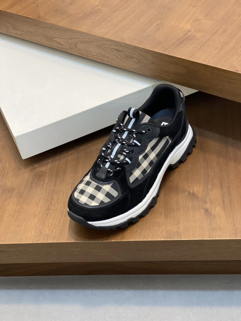 Trendsetting Bxrbxrry Sneakers 114534