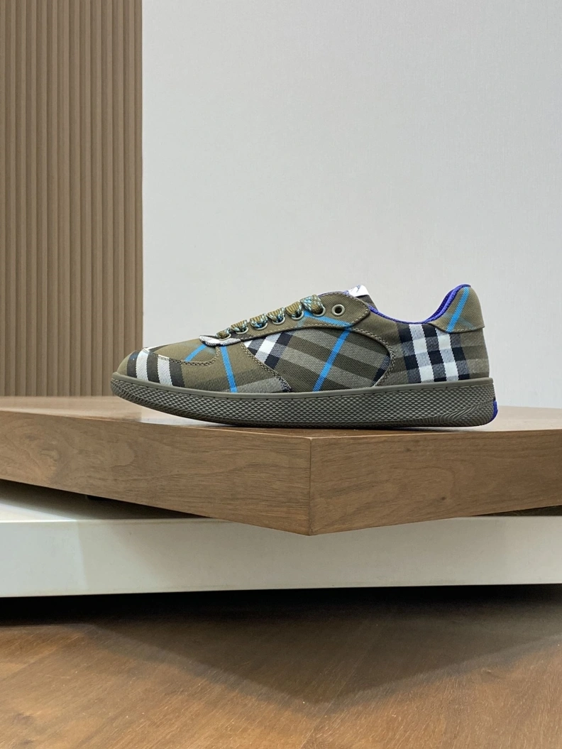 Refined Bxrbxrry Sneakers 114537