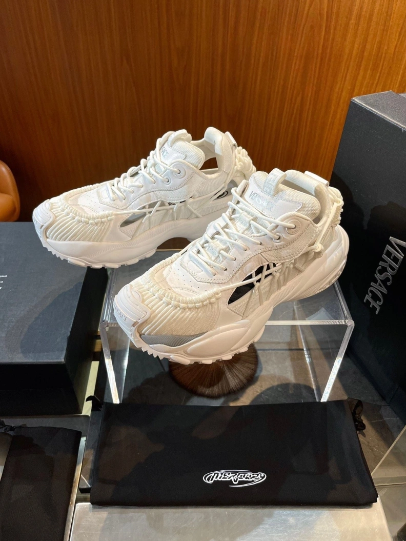 Bold Gxvxnchy Sneakers 152397