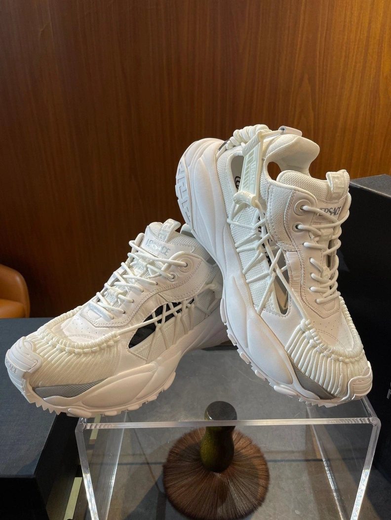 Bold Gxvxnchy Sneakers 152397