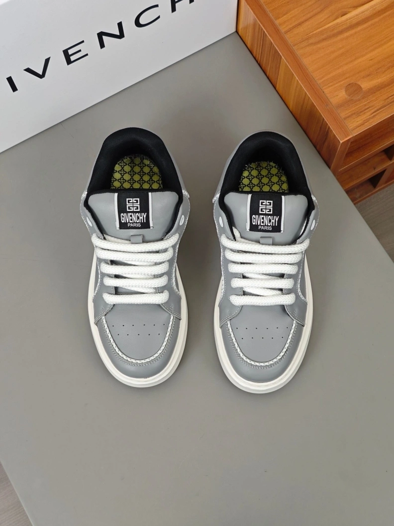 Gxvxnchy Sneakers Classic 152394