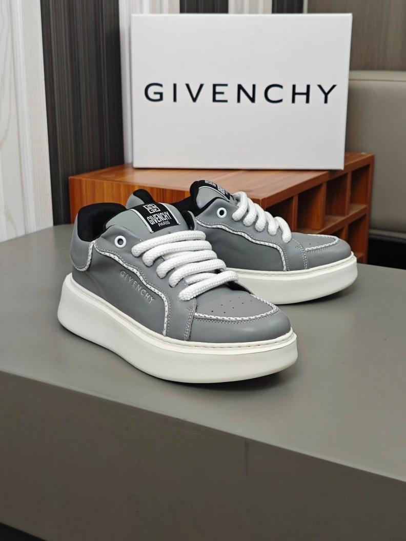Gxvxnchy Sneakers Classic 152394