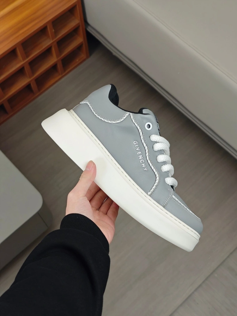 Gxvxnchy Sneakers Classic 152394