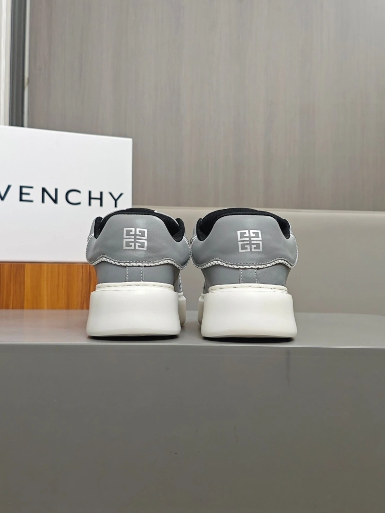Gxvxnchy Sneakers Classic 152394