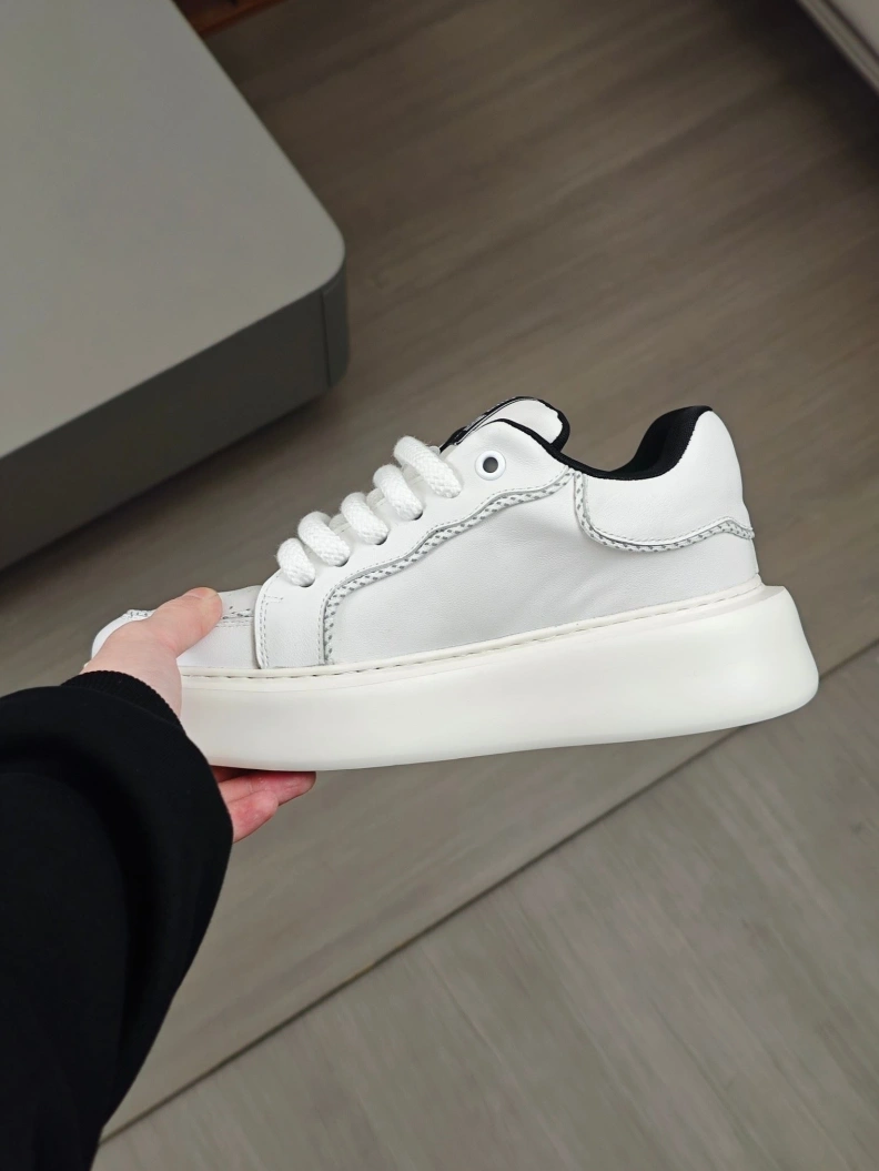 Gxvxnchy Sneakers Practical 152393