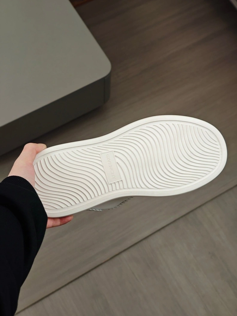 Gxvxnchy Sneakers Practical 152393