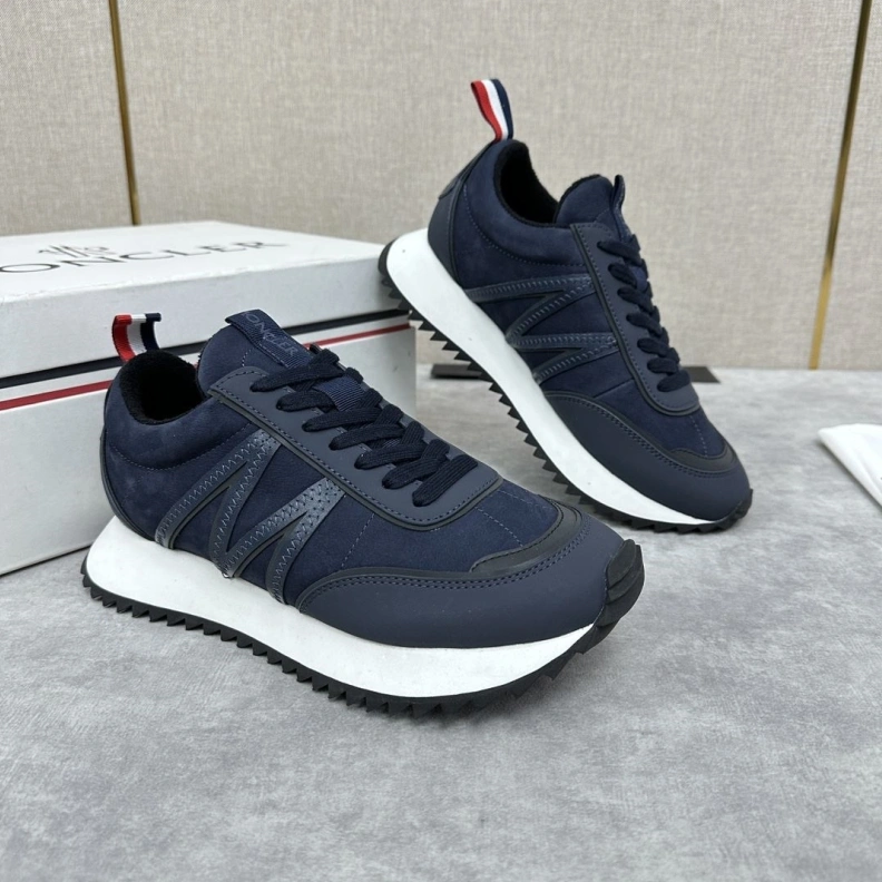 Minimalist Mxnxlo Blxhnxk Sneakers 192937