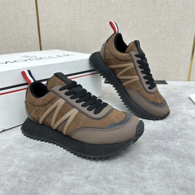 Minimalist Mxnxlo Blxhnxk Sneakers 192937