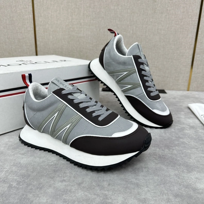 Minimalist Mxnxlo Blxhnxk Sneakers 192937