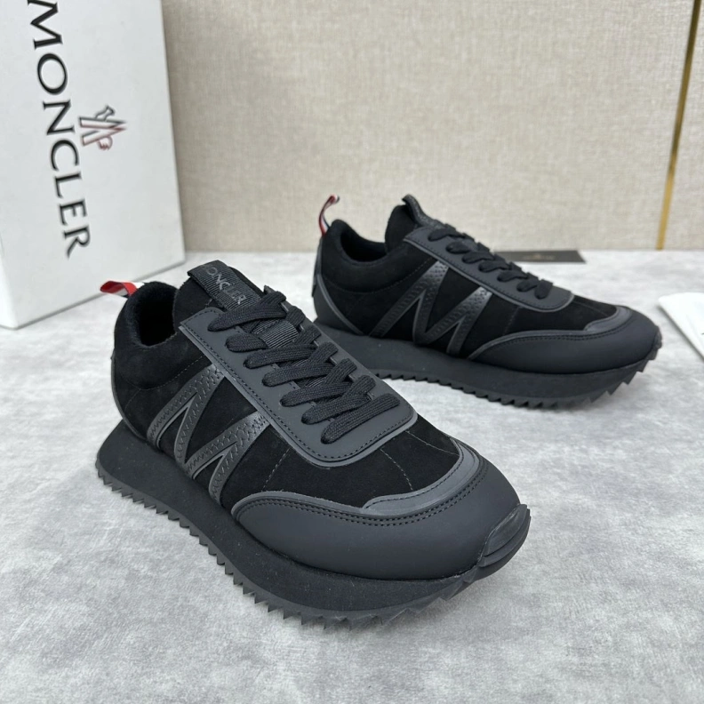 Unique Mxnxlo Blxhnxk Sneakers 192934