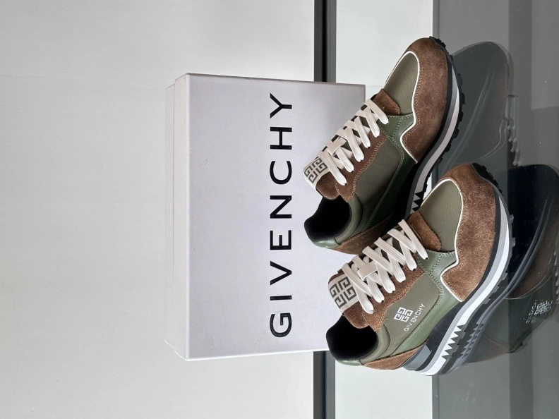 Gxvxnchy Sneakers Compact 152392