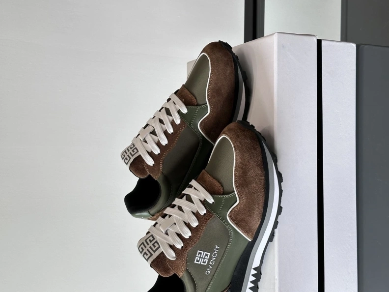 Gxvxnchy Sneakers Compact 152392