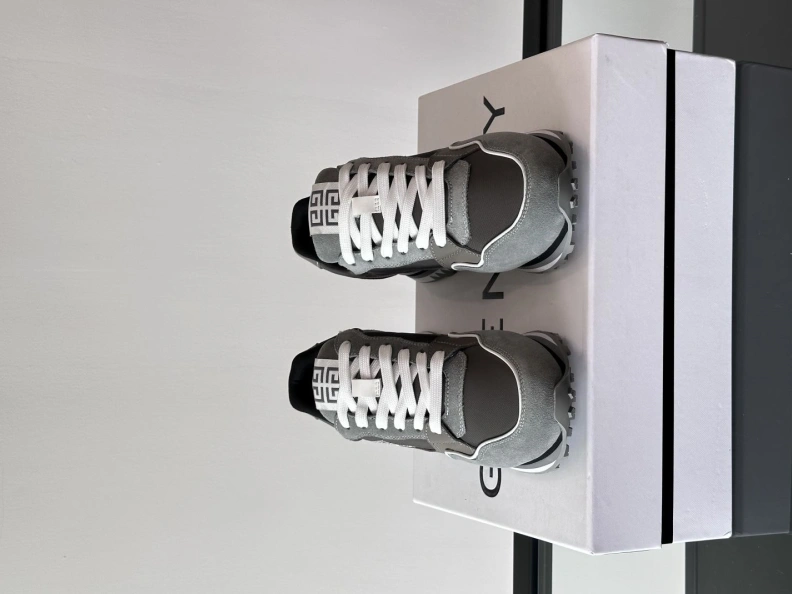 Gxvxnchy Sneakers GoAnywhere 152390