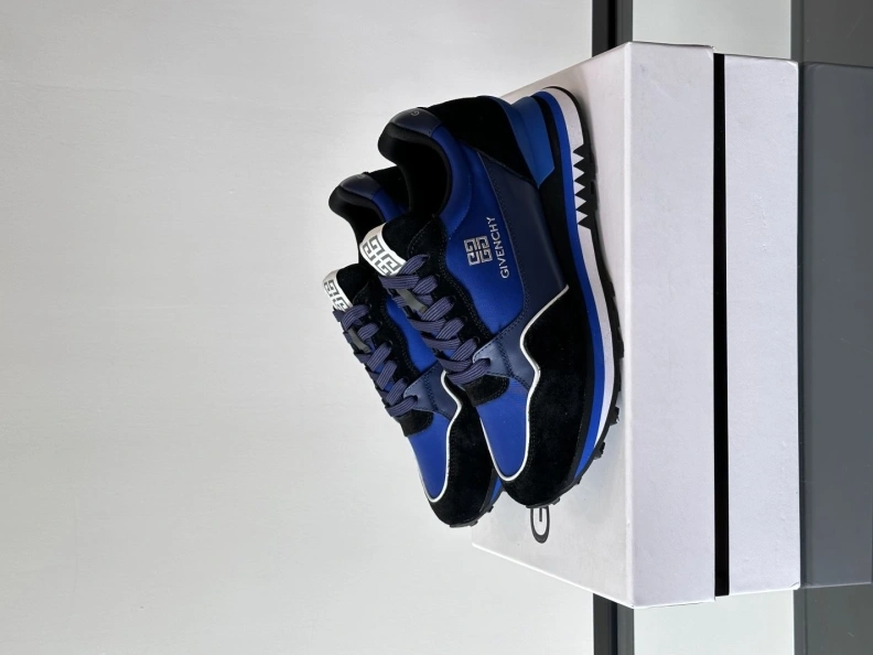 Gxvxnchy Sneakers WellDesigned 152387