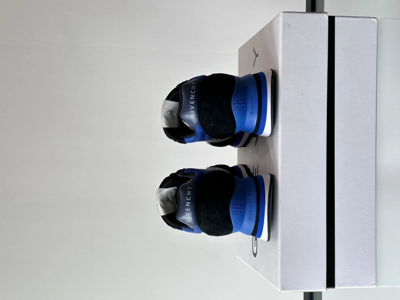 Gxvxnchy Sneakers WellDesigned 152387