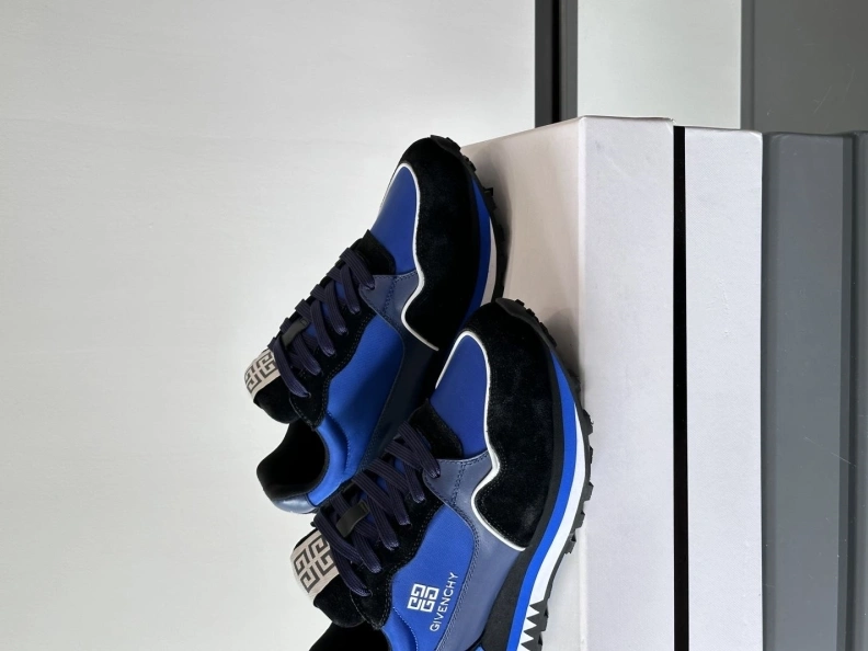 Gxvxnchy Sneakers WellDesigned 152387