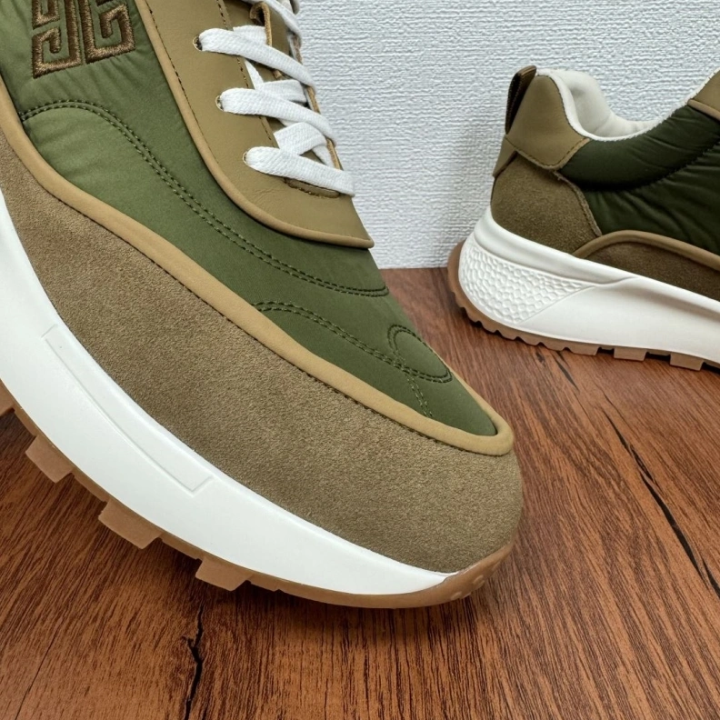 Gxvxnchy Sneakers Affordable 151989