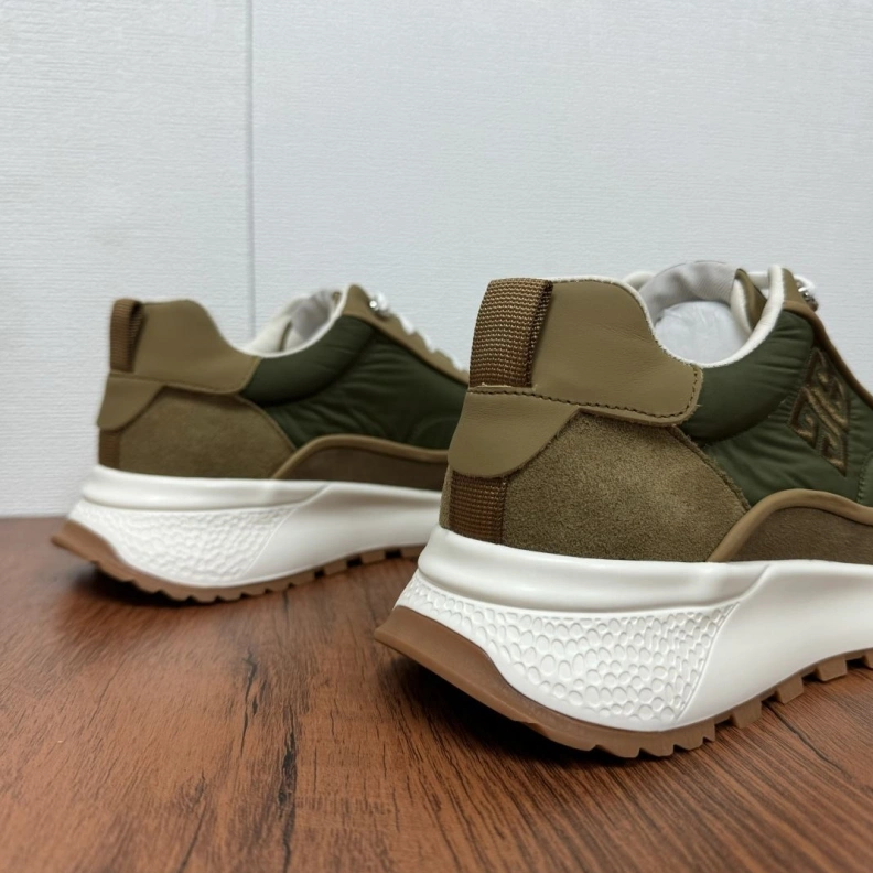 Gxvxnchy Sneakers Affordable 151989