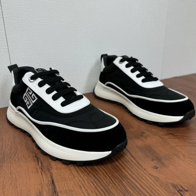 Popular Gxvxnchy Sneakers 151992