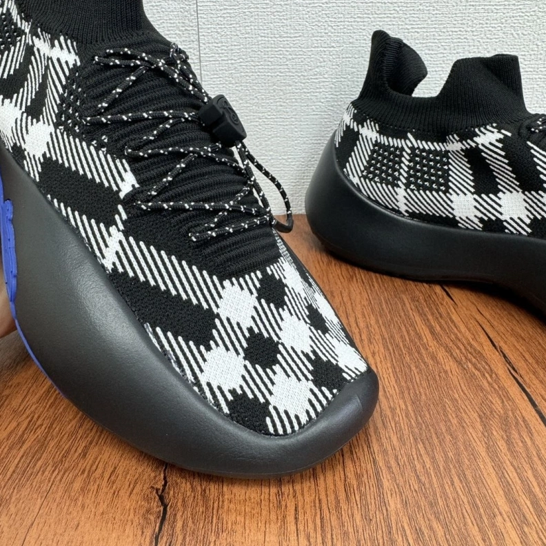 Refined Bxrbxrry Sneakers 114483
