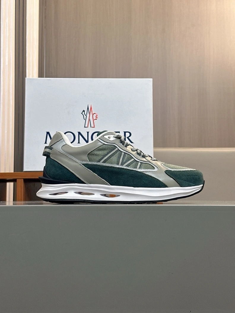 Trendsetting Mxnclxr Sneakers 197228