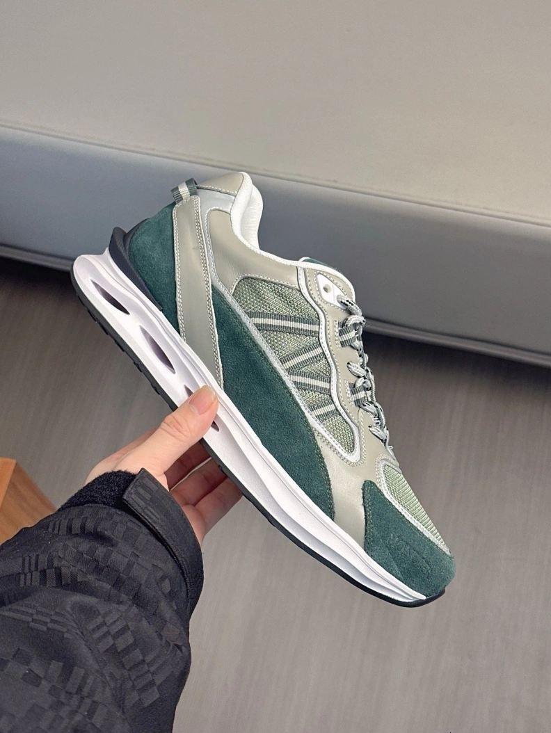 Trendsetting Mxnclxr Sneakers 197228