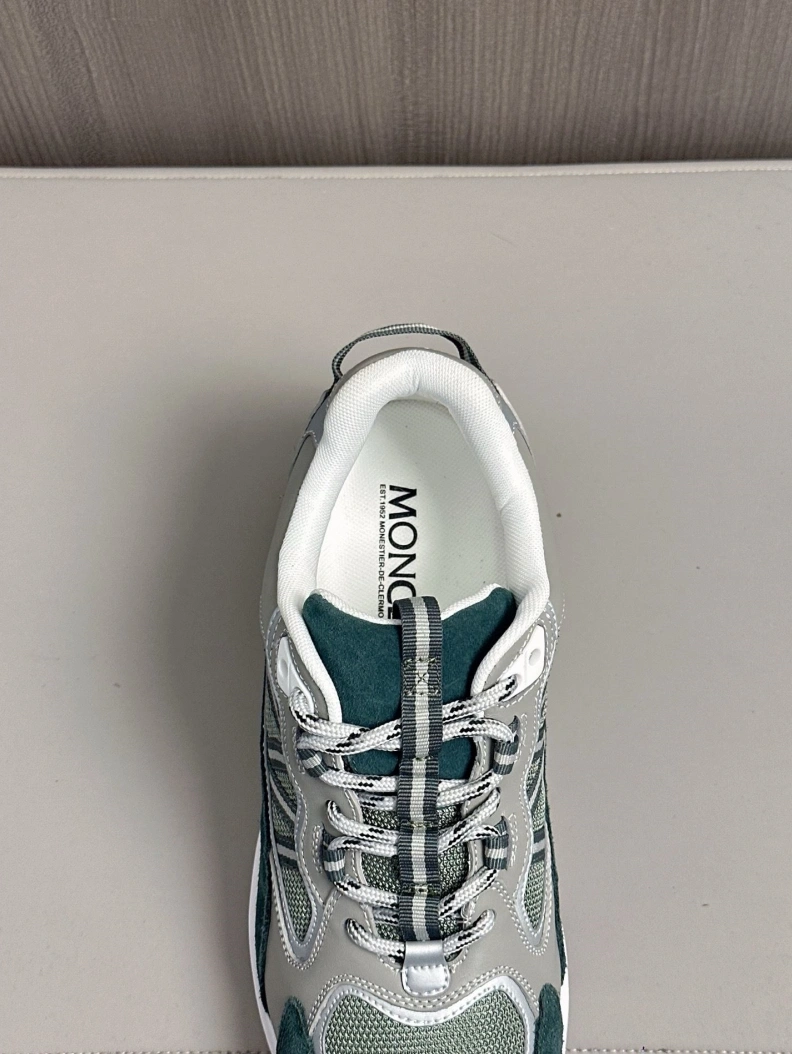 Trendsetting Mxnclxr Sneakers 197228