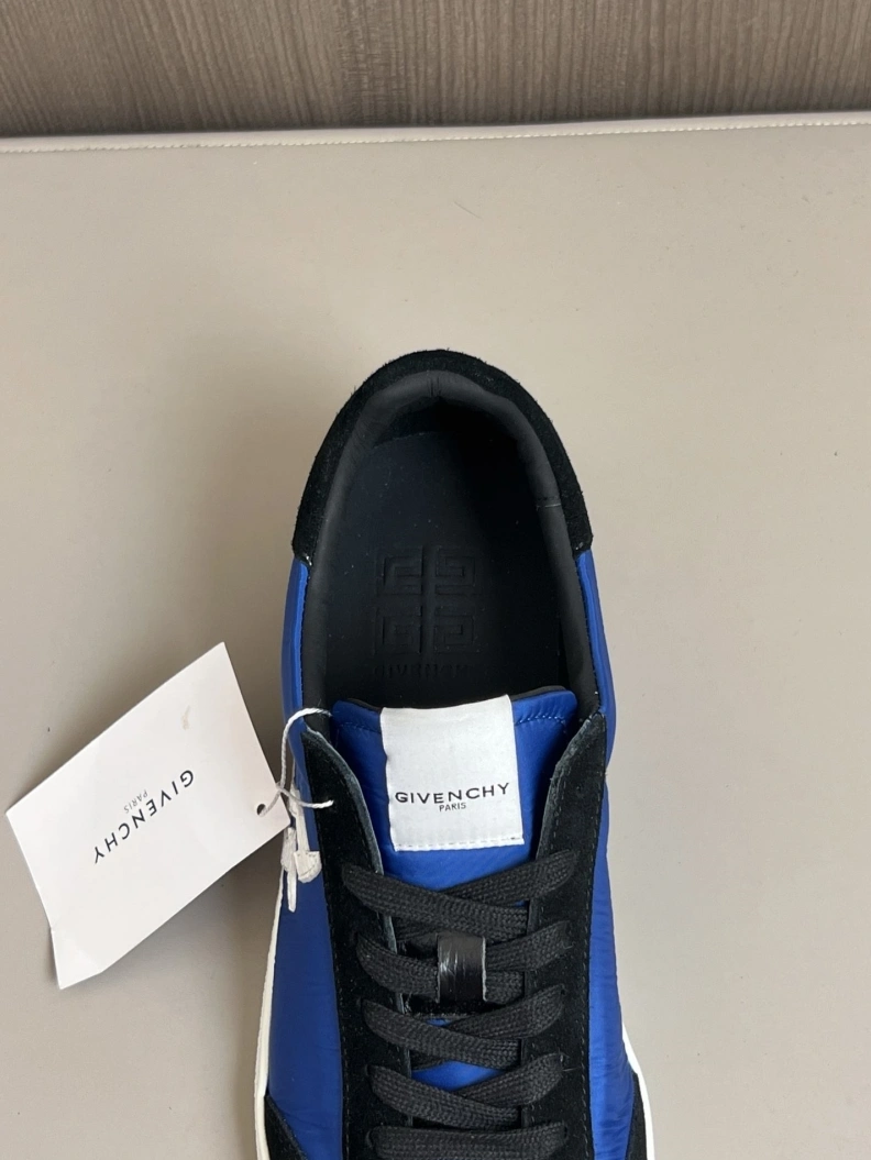 Gxvxnchy Sneakers UrbanStyle 151975