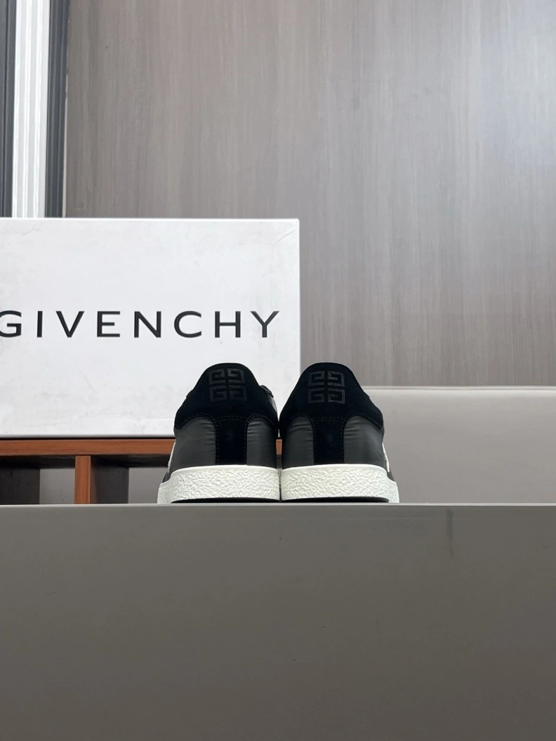 Gxvxnchy Sneakers Soft 151974