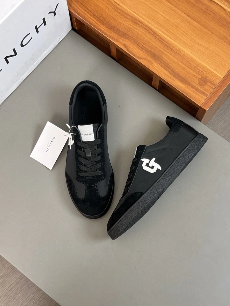 Gxvxnchy Sneakers Flexible 151993
