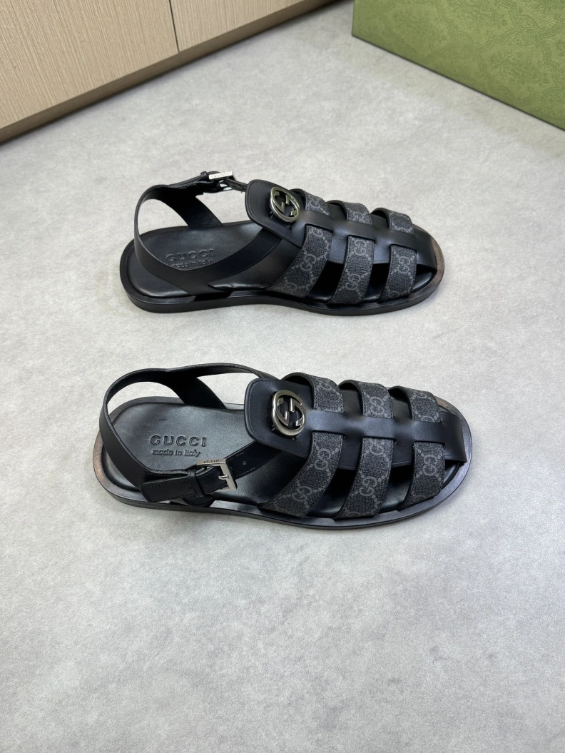 Elegant Gxccx Sandals 155319