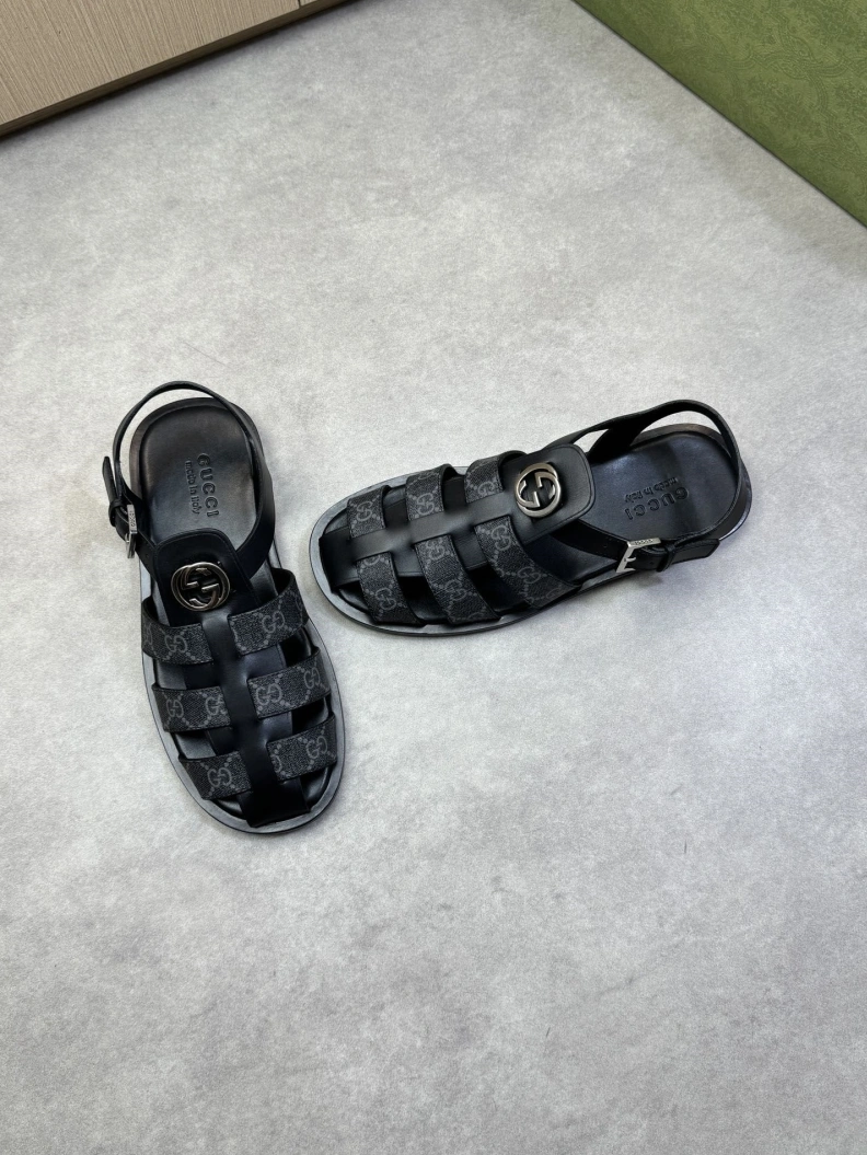 Elegant Gxccx Sandals 155319