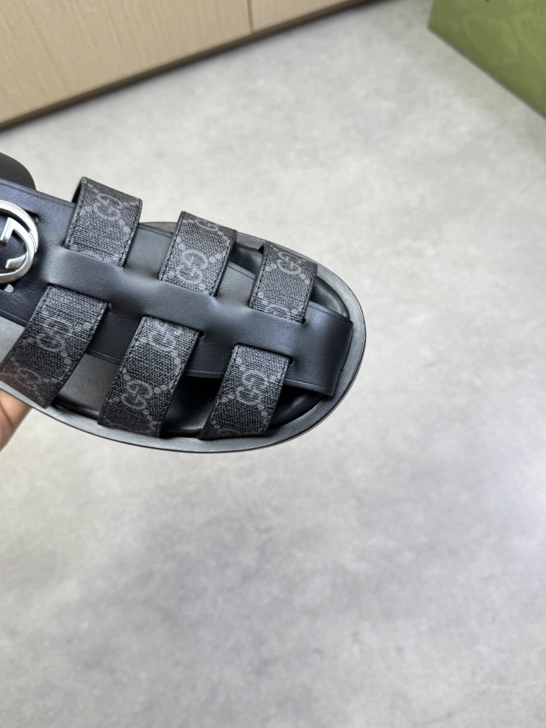 Elegant Gxccx Sandals 155319