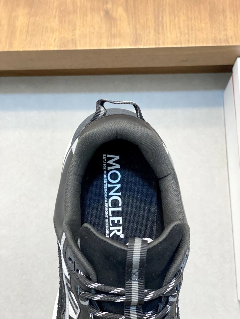 EyeCatching Mxnclxr Sneakers 197224