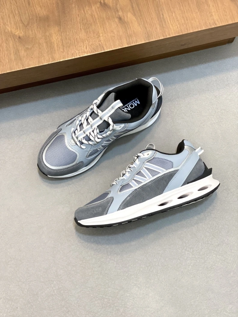 Sleek Mxnclxr Sneakers 197219